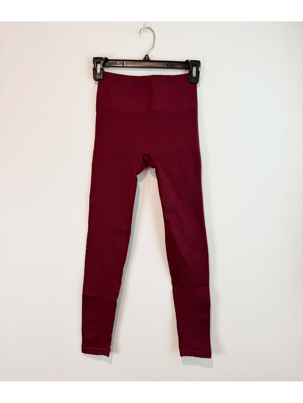 Fabletics High-Waisted Seamless Leggings in Burgundy XS